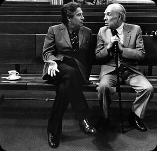 El último Premio Nobel en castellano (Paz) junto al mayor postergado al Premio Nobel en castellano (Borges)